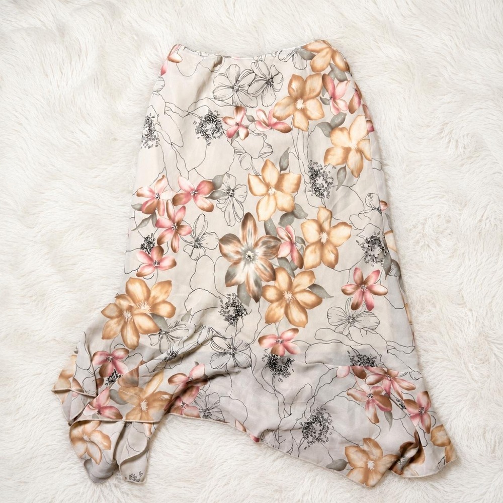 Vintage Jessica Floral Asymmetrical Midi Skirt 🌸🤍